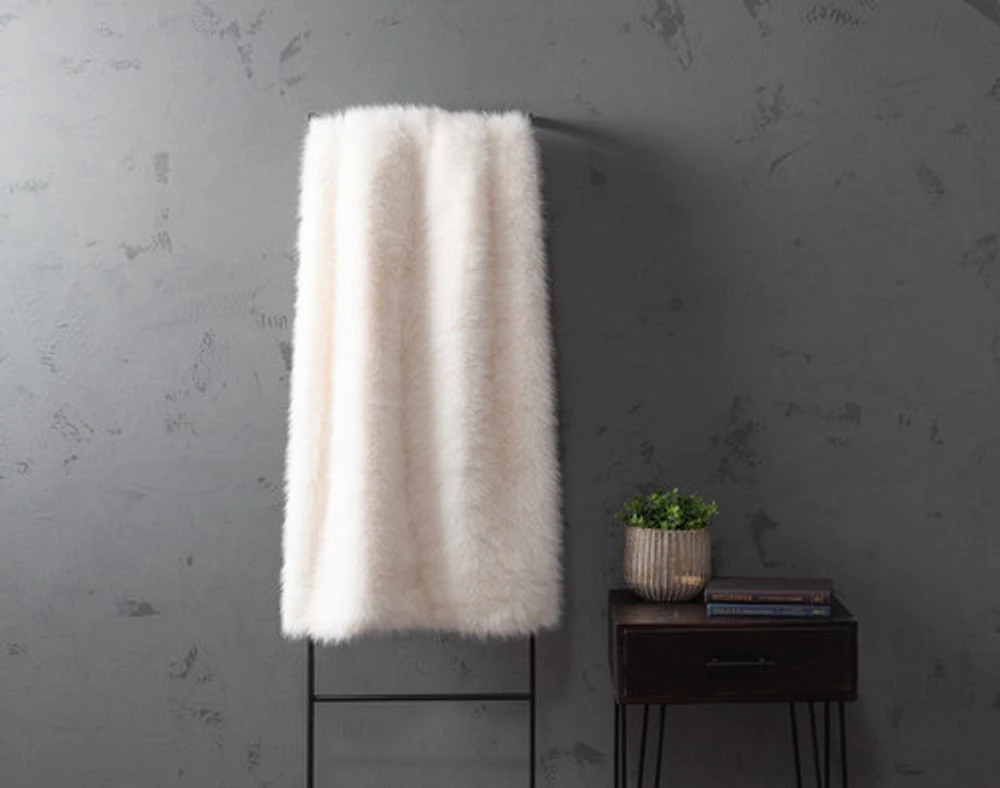 Arctic Fox Faux Fur Throw
