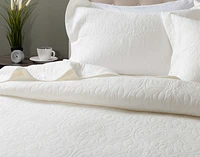 Claire Quilt Set, Geometric, White,