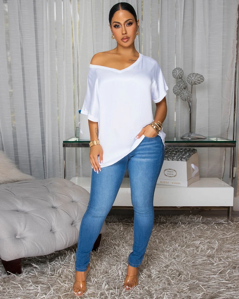 Sannela White Silky V-Neckline Top