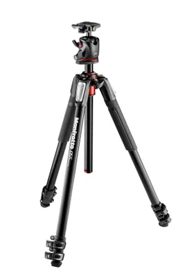 Manfrotto 055 Aluminum Tripod with XPRO Ball Head + 200PL plate #MK055XPRO3-BHQ2