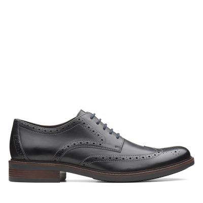 Maxton Wing Black Leather
