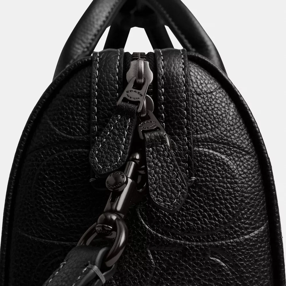Gotham Duffle Bag 24 In Maxi Signature Leather