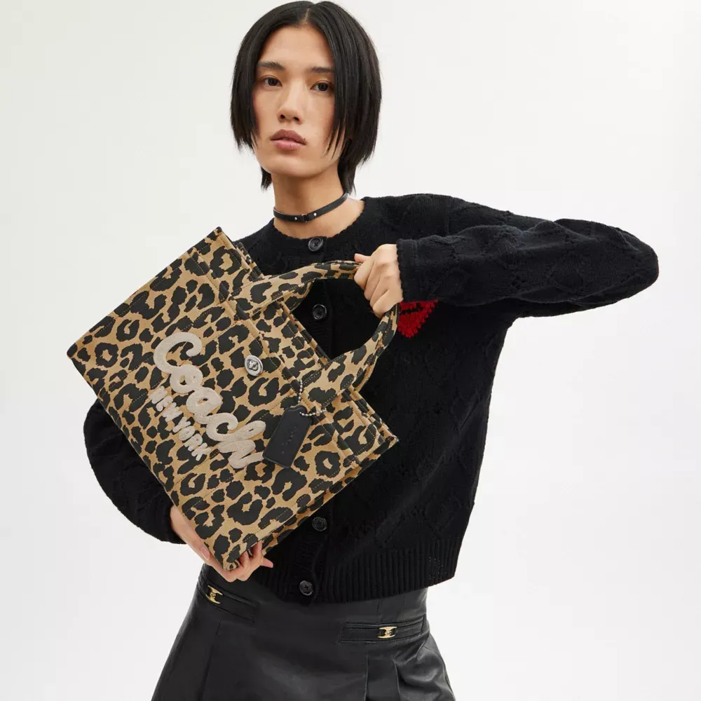 Cargo Tote With Leopard Print