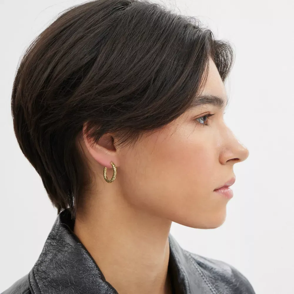 Quilted Signature Medium Hoop Earrings