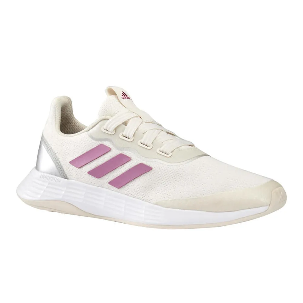Chaussures marche sportive femme Adidas QT Racer Sport blanc / rose