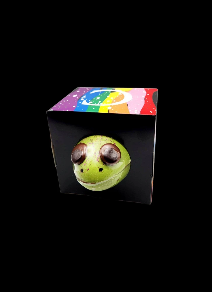 A-1x Medium milk chocolate frog filled with 2 milk chocolate pistachio, delivery time 2-3 weeks
