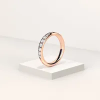 Couple Women's Tapered Pavé 2mm Rose Gold