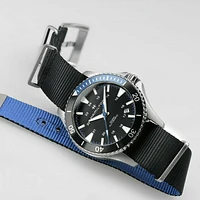 Khaki Navy Scuba Black Dial 40MM Automatic H82315931