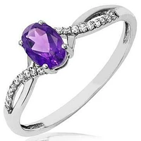 Oval Amethyst Ring with Diamond Accent and Split Shoulders 14KT Gold