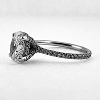 Oval Cut Engagement Ring