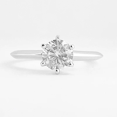 Round Cut Solitaire Engagement Ring