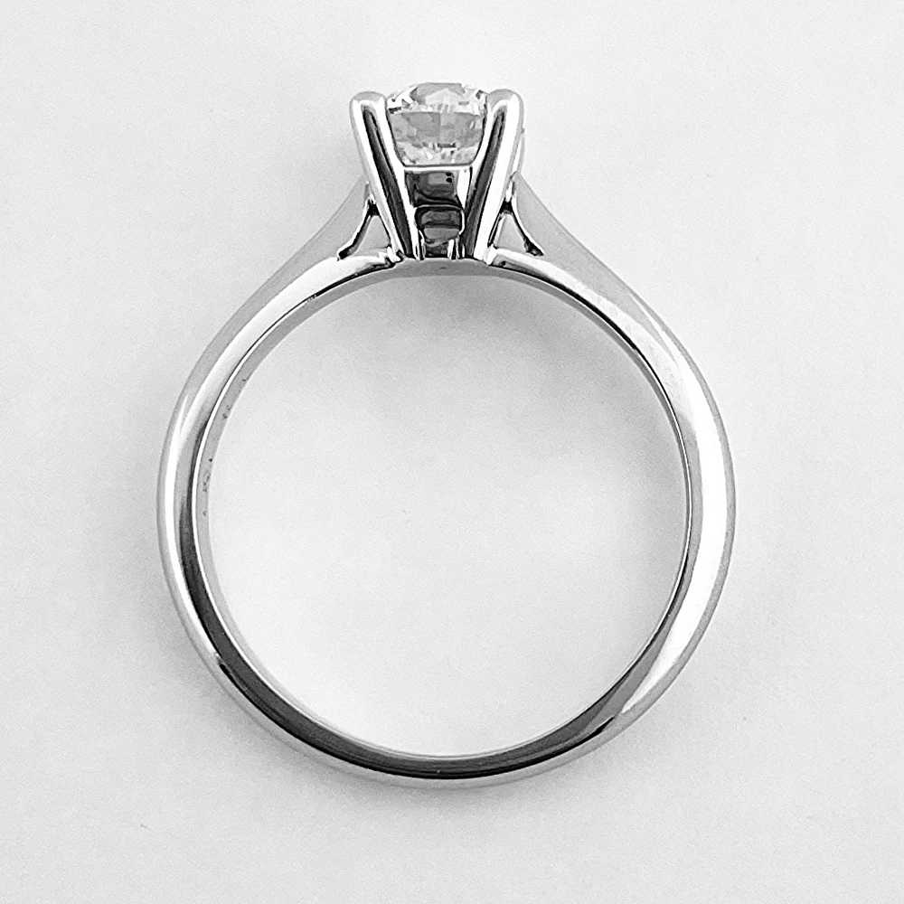 Round Cut Solitaire Engagement Ring