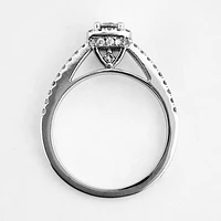 Round Cut Engagement Ring With Halo