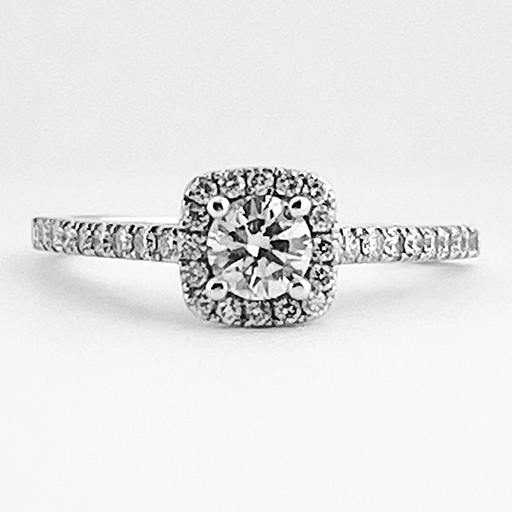 Round Cut Engagement Ring With Halo