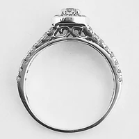 Round Cut Engagement Ring With Halo