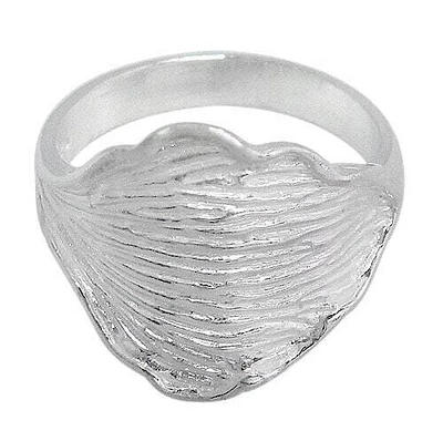 Sterling Silver Ring With Leaf Design. Approximate Frame Size: 19mm Height