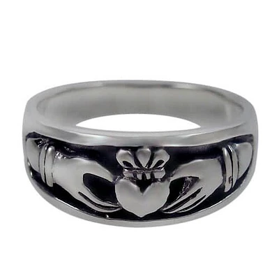 Sterling Silver, Smooth Claddagh Ring. Approx Size: 10mm Width