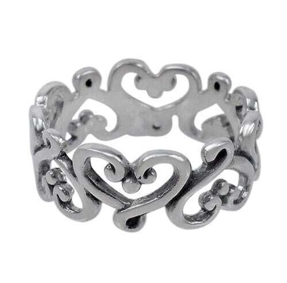 Sterling Silver, Filigree Style Ring With Smooth Heart Shape. Approx Size: 8mm Width