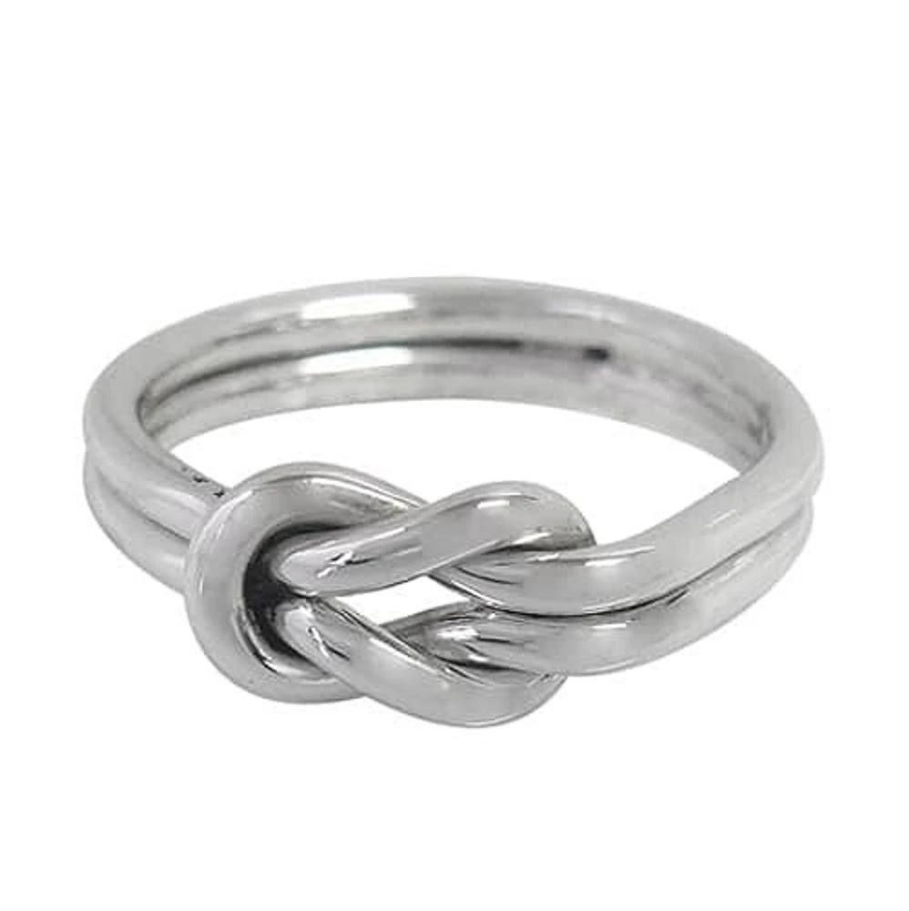 Sterling Silver Ring With Knot Design. Approximate Size: 7.5mm Width