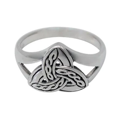 Sterling Silver, Smooth Triquetra Knot Ring. Approx Frame Size: 12mm Width