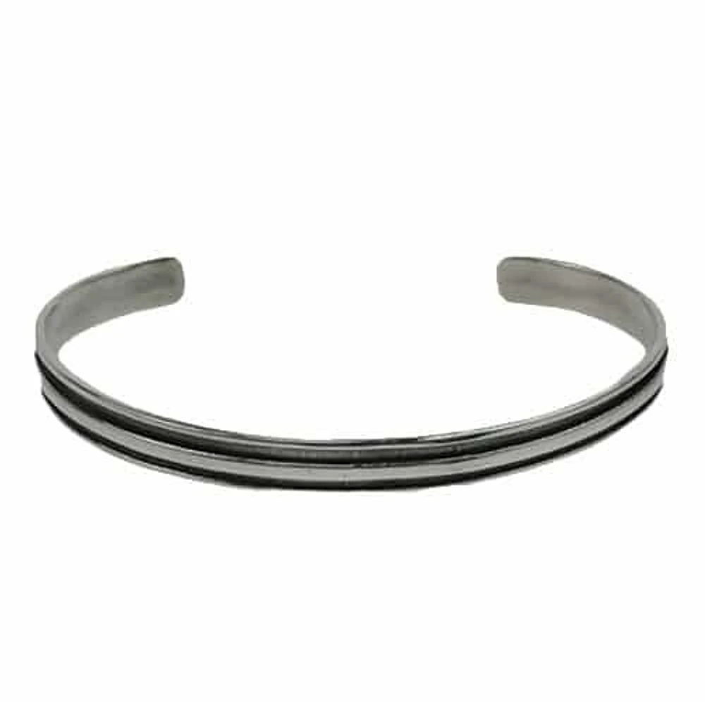 Sterling Silver, Plain Style Bangle With A Flat Line Design On The Middle. Approx Size: 6.5mm Width