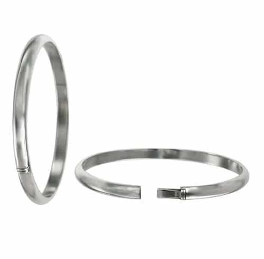 Sterling Silver, Smooth Round Shape Bangle With Clip Closure. Approx Size: 66mm D X5mm W