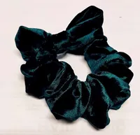 FOREST GREEN VELVET SCRUNCHIES WITH BOW