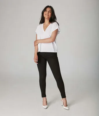 Alexa-BLK High-Rise Skinny Jeans
Sustainable Denim