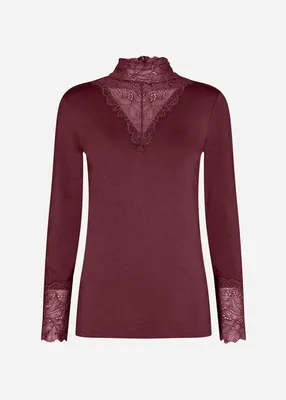 WINERED LACE TOP