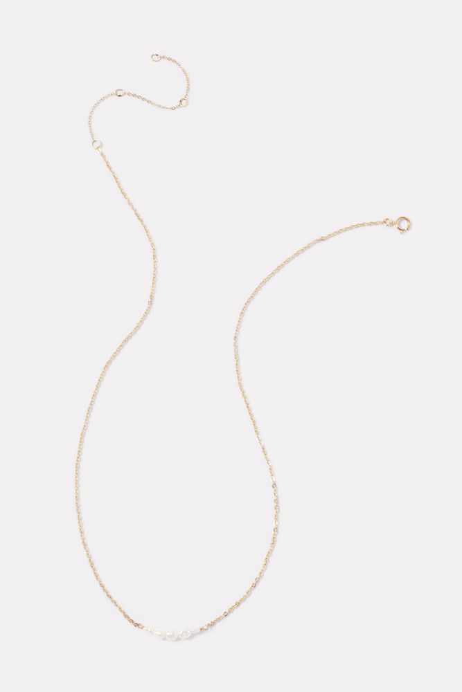 Lindi Delicate Pearl Necklace