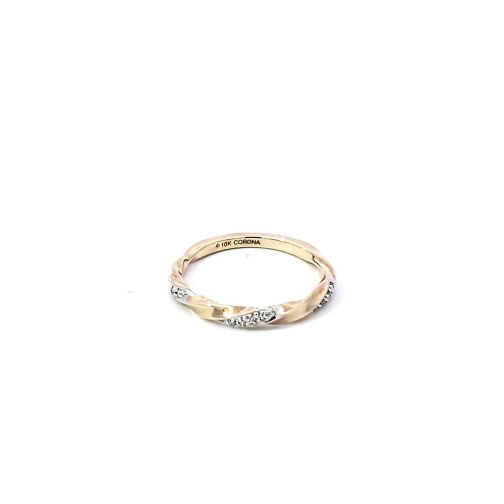 10K Yellow Gold 0.05 cttw Diamond Band
