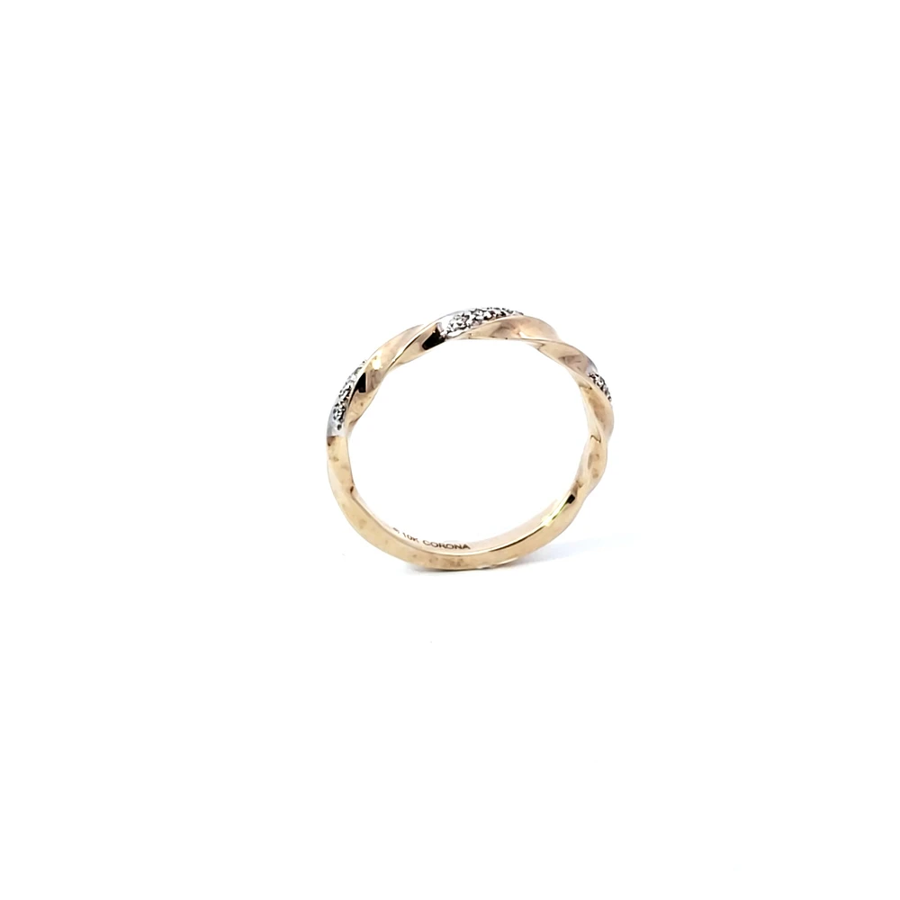 10K Yellow Gold 0.05 cttw Diamond Band