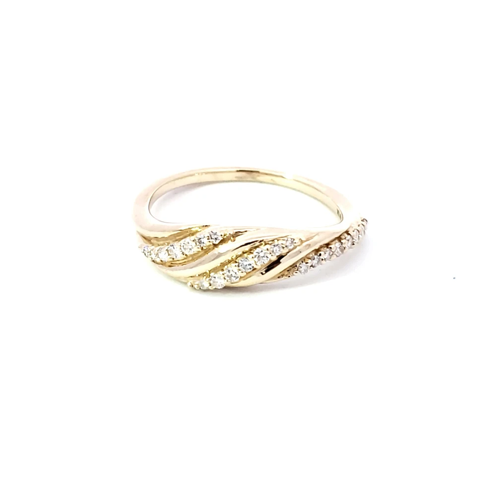 10K Yellow Gold 0.17 cttw Diamond Band