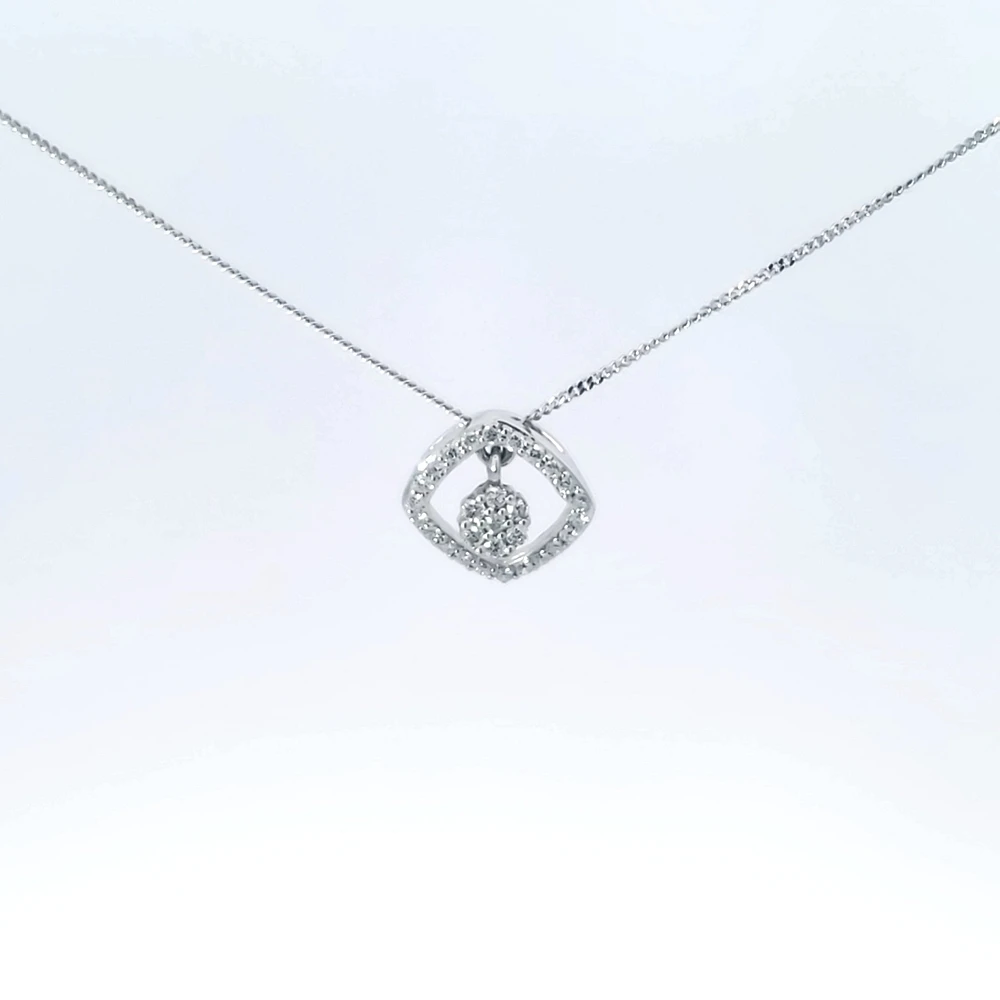 10K Gold cttw Diamond Pendant