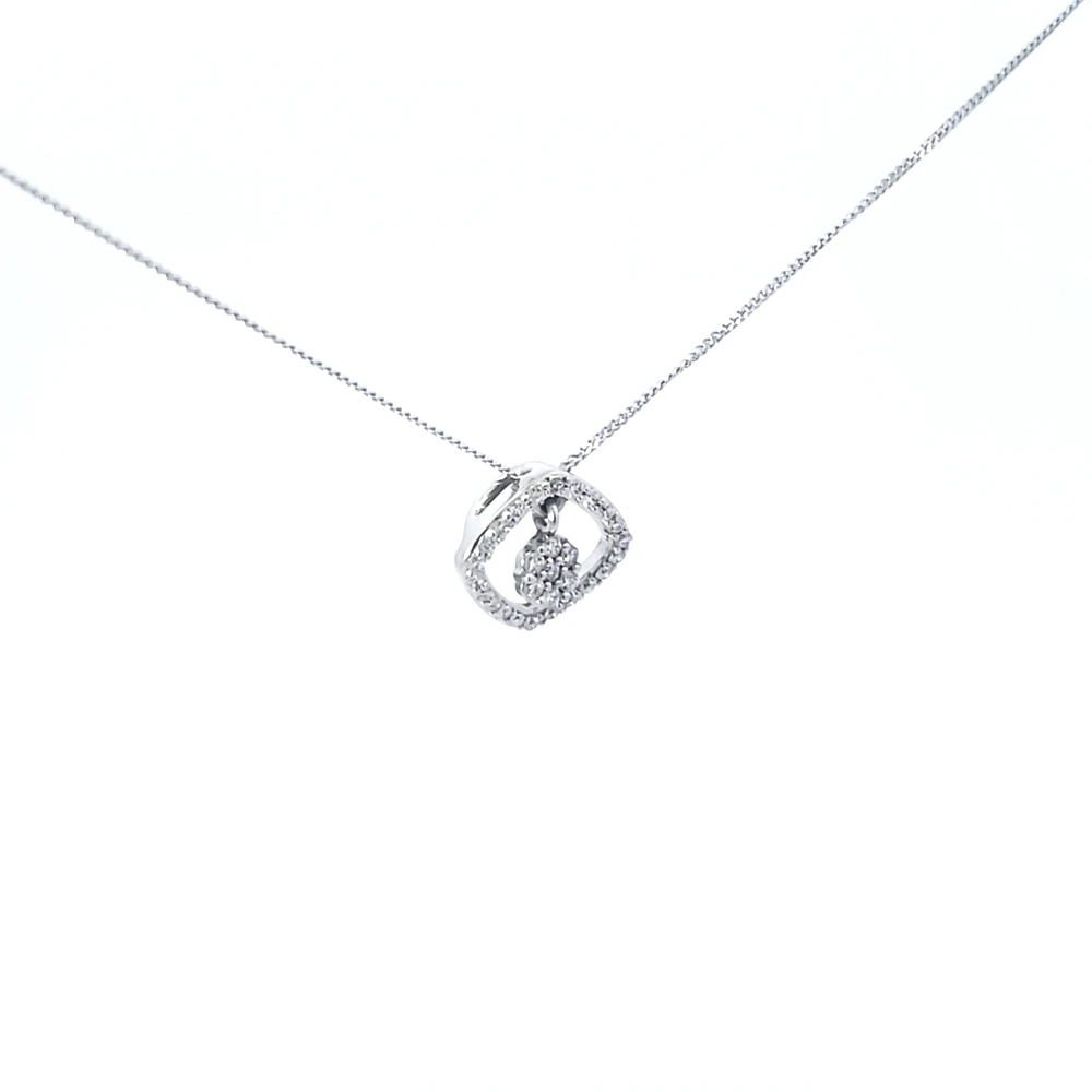 10K Gold cttw Diamond Pendant