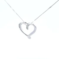 10K White Gold cttw Diamond Heart Pendant