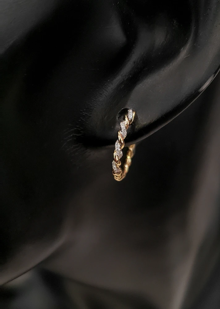 14K Yellow Gold 0.10 cttw Diamond Hoop Earring