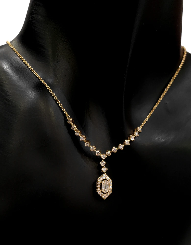 14K Yellow Gold 0.70 cttw Diamond Pendant