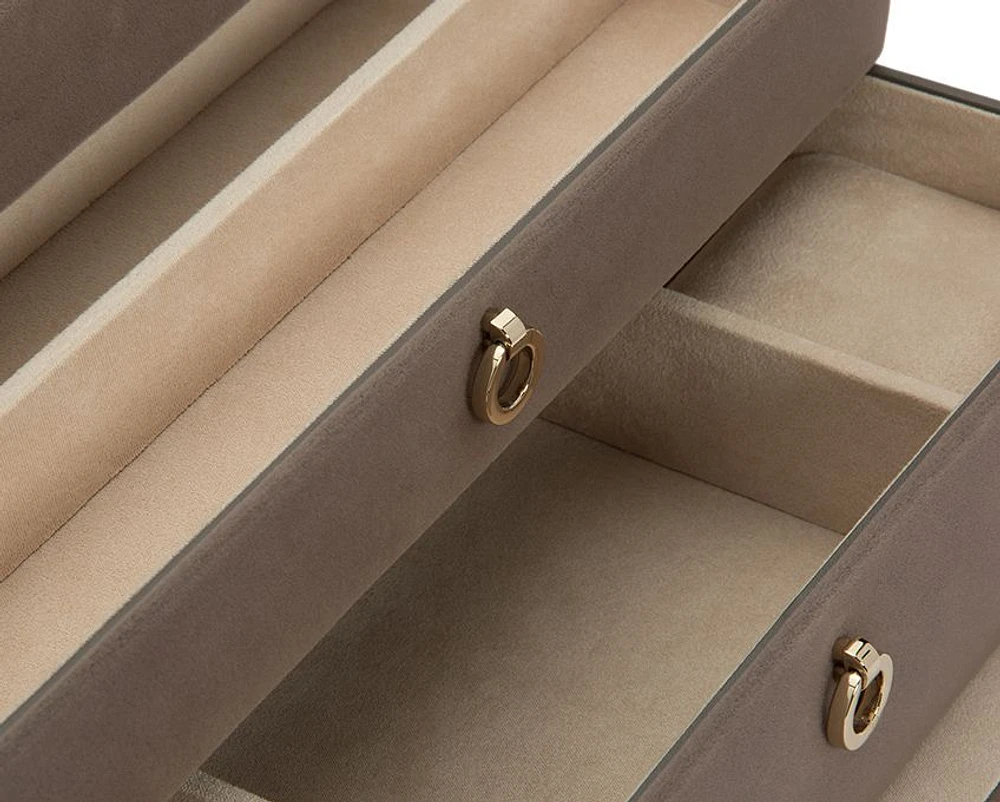 Zoe Medium Jewelry Box 