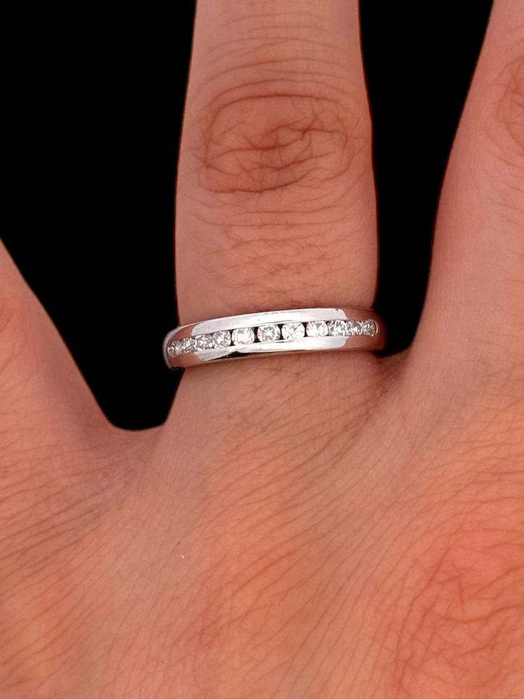 14K White Gold 0.33cttw Channel Set Diamond Band, 6