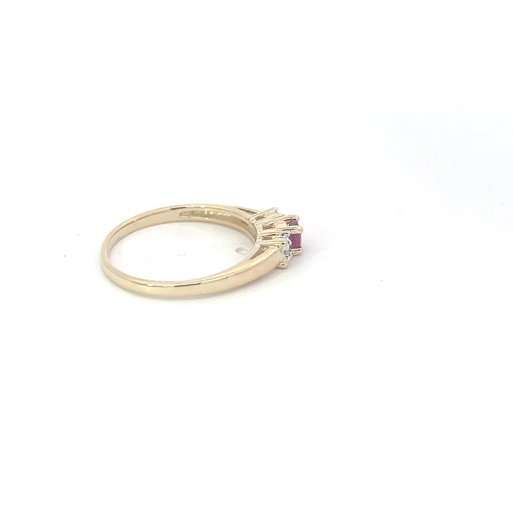 10K Yellow Gold 0.04cttw Diamond with Genuine Ruby Ring - /
