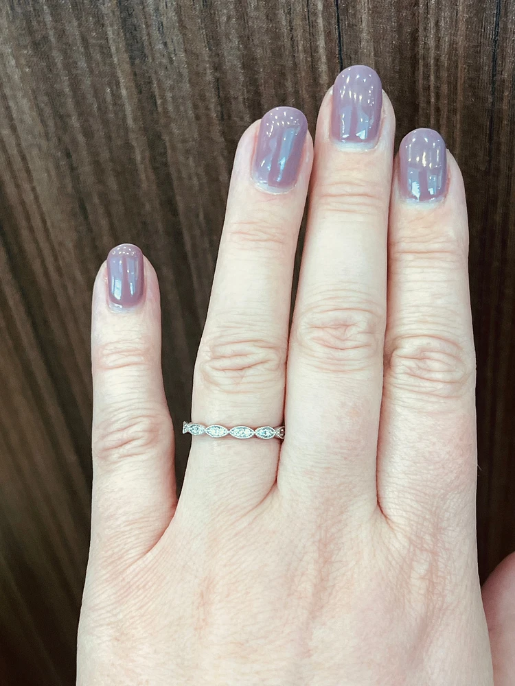 10K White Gold 0.20cttw Diamond Band