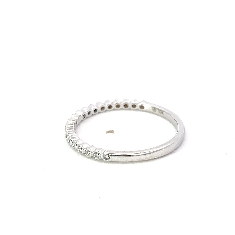 10K White Gold 0.12cttw Diamond Band