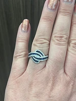 14K White Gold 0.80 cttw Blue Sapphire and White Diamond Ring