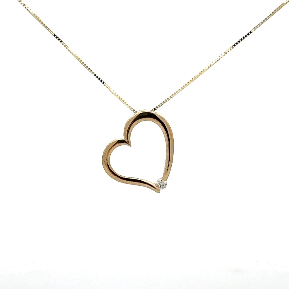 10K Gold 0.03cttw Canadian Diamond Heart Pendant