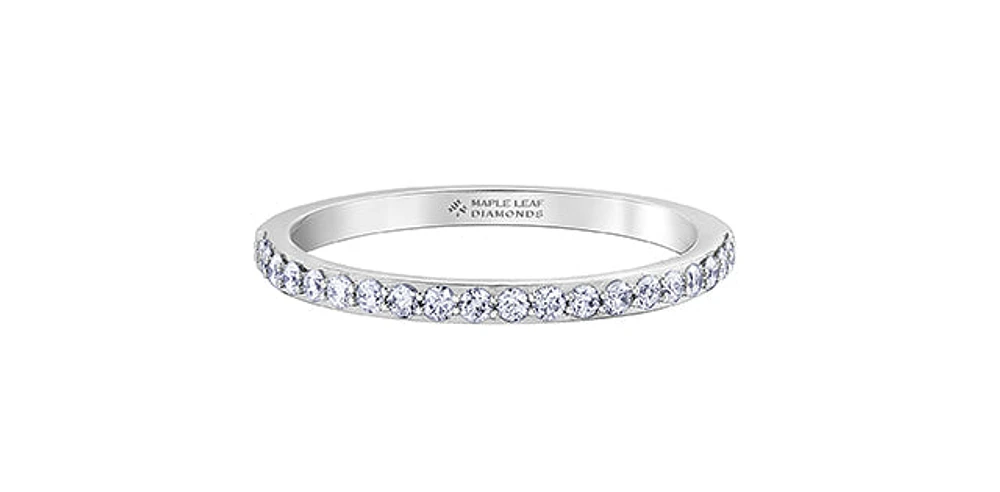 18K White Gold 0.20cttw Canadian Diamond Band - size 6.5
