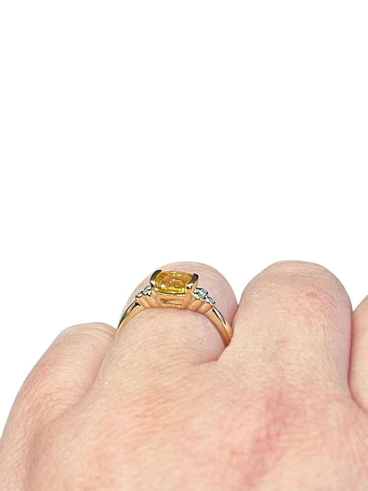 10K Yellow Gold 0.85cttw Citrine and 0.03cttw Diamond Ring - Size 7