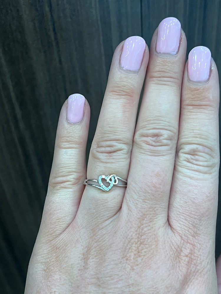 10K White Gold Heart Shape 0.054cttw Diamond Ring, size 6.5