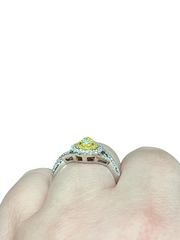 18K White Gold Fancy Yellow and White Diamond Ring
