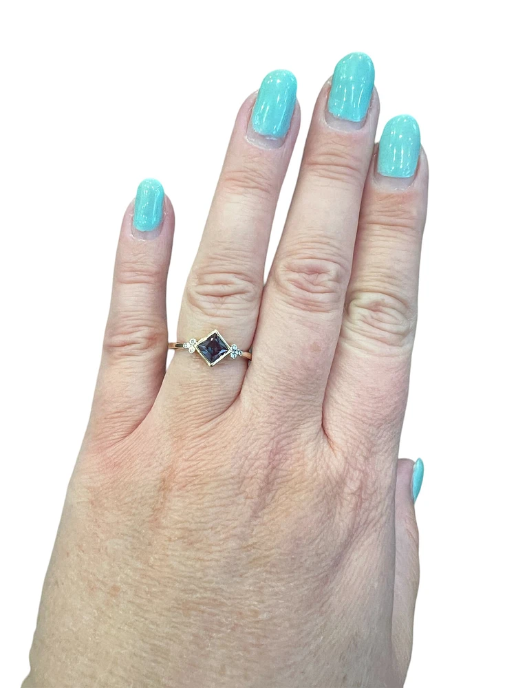 10K Yellow Gold  Created Alexandrite and Diamond Ring, size 7